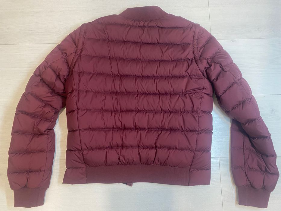 Легка куртка бомбер, пух