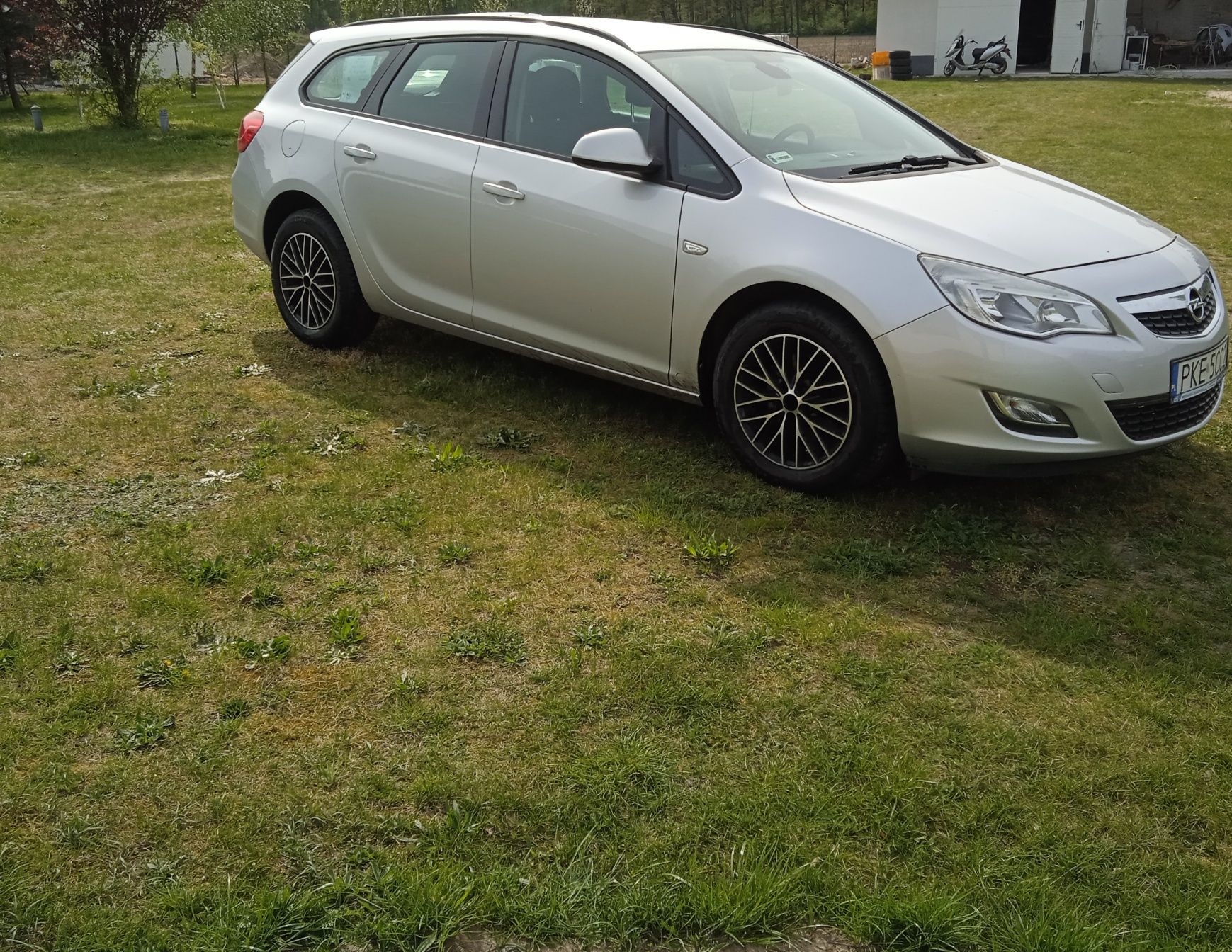 Opel Astra J 1.7 CDTI 2011