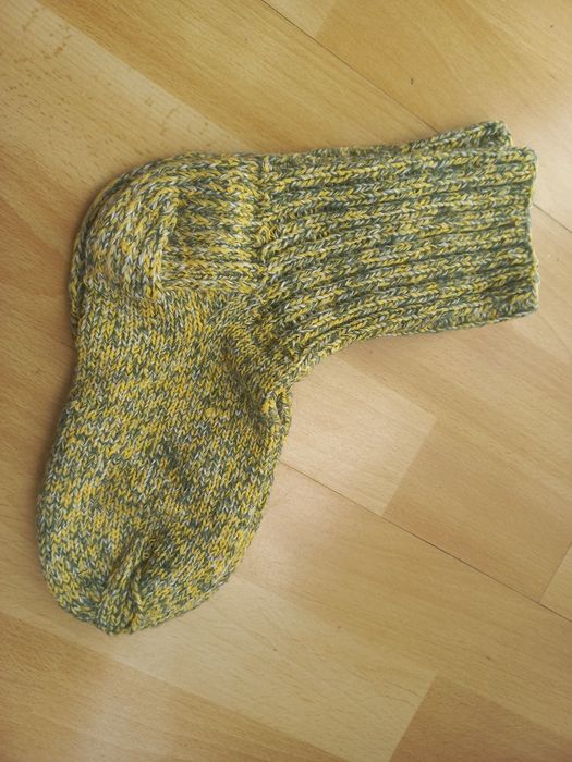 Grube ręcznie robione skarpety rozm.38