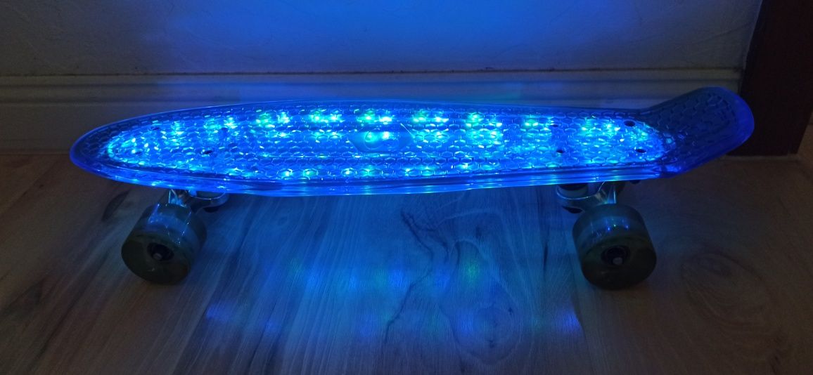 Deskorolka fiszka świecąca LED blue