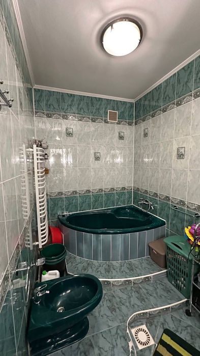 Продаж особняка в центрі міста