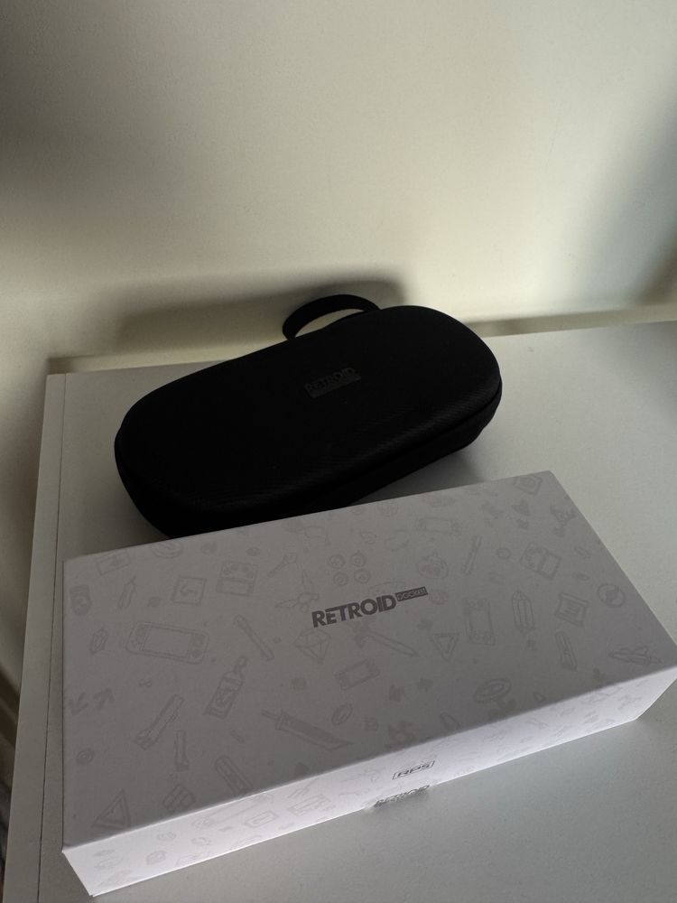 Consola Retroid pocket 5 nova