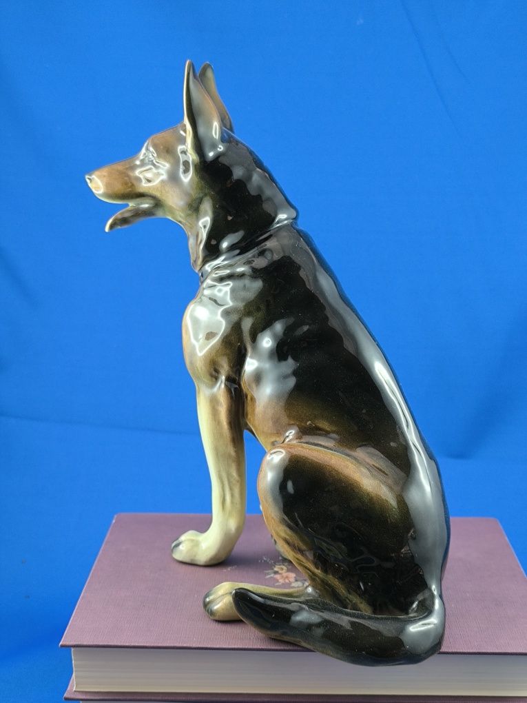 Owczarek niemiecki Goldscheider Wien 1922-42r #pies # porcelana