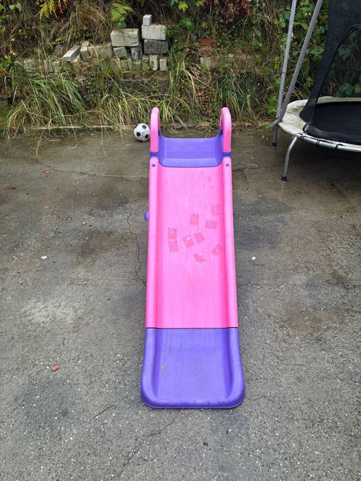 Zjeżdżalnia dziecięca