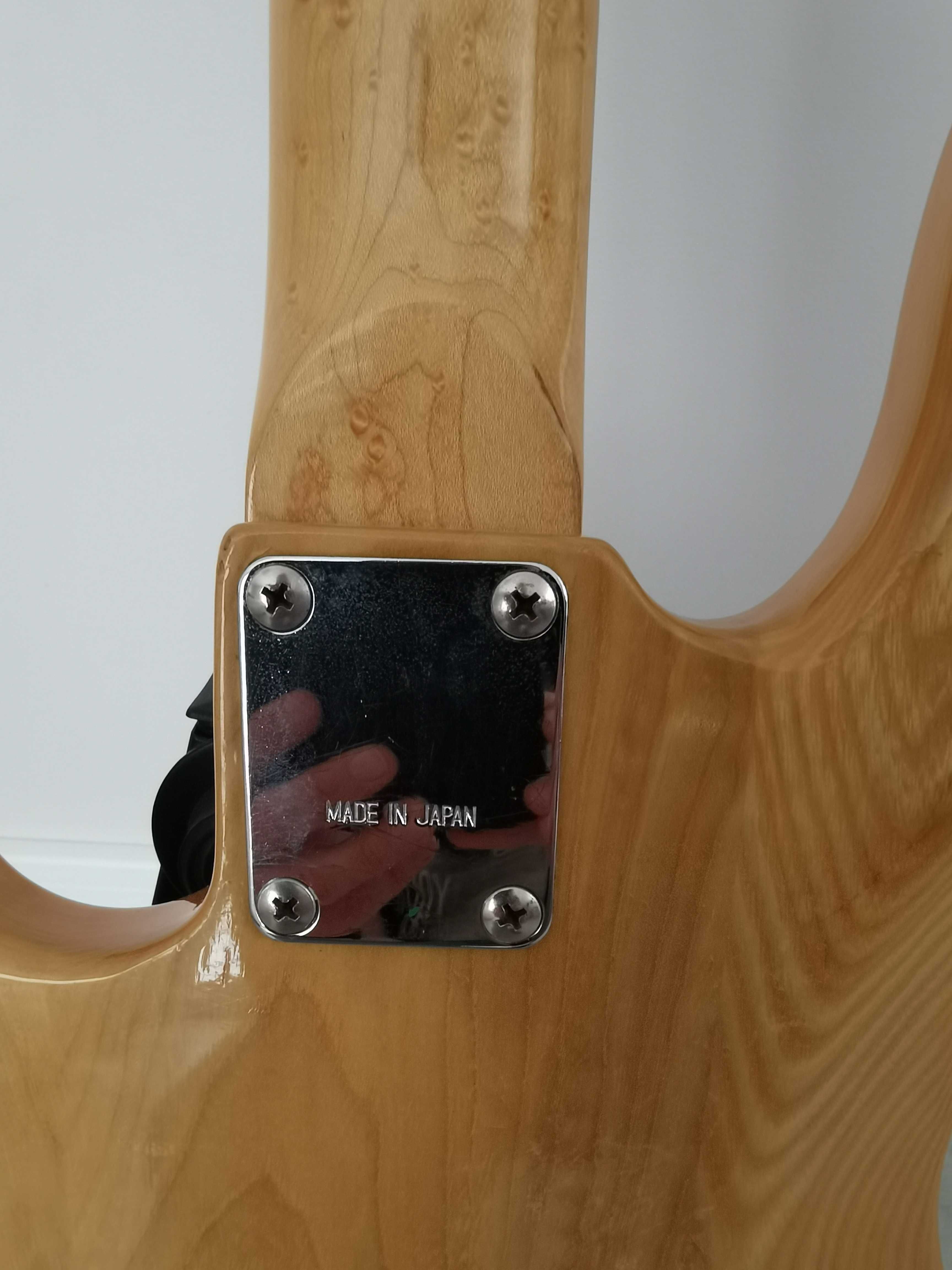 Luxor Electric Bass