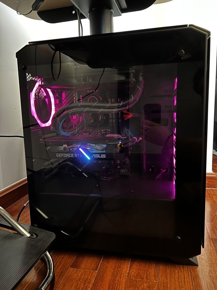 Pc gaming novo e com leds