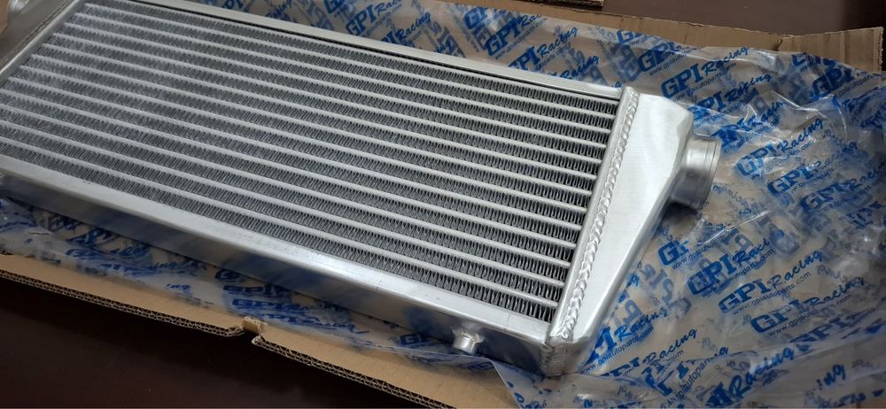 Vendo intercooler universal para um projeto turbo.
