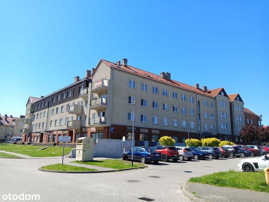 Sprzedam mieszkanie trzypokojowe z aneksem kuchennym 800-lecia STG