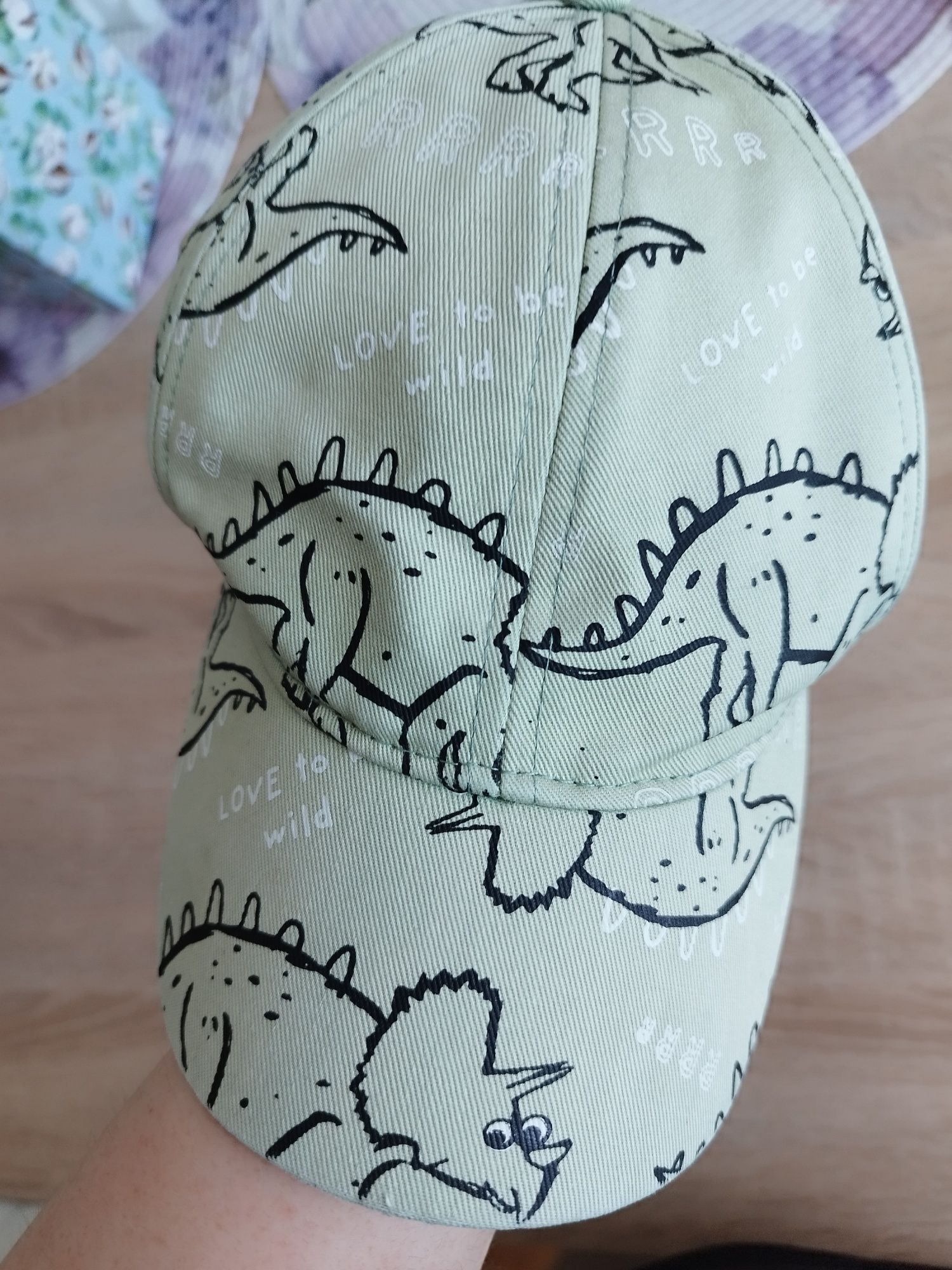 Czapka z daszkiem 52 cm smyk