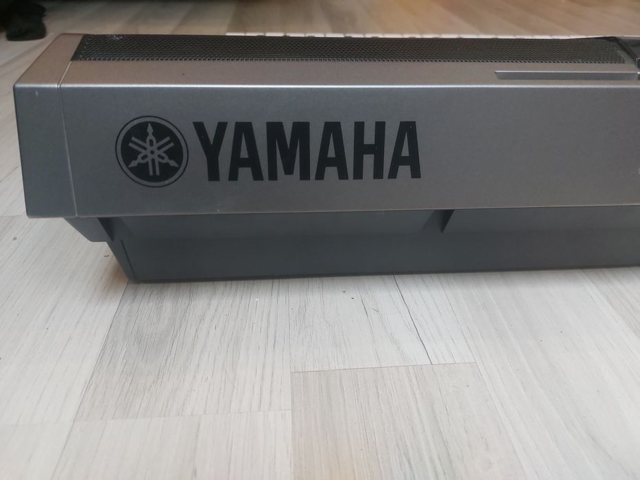 Keyboard yamaha PSR-E443