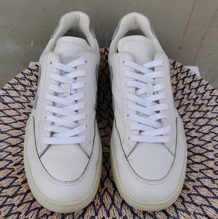 Шкіряні кросівки Veja V-12 унісекс 39 р Оригінал