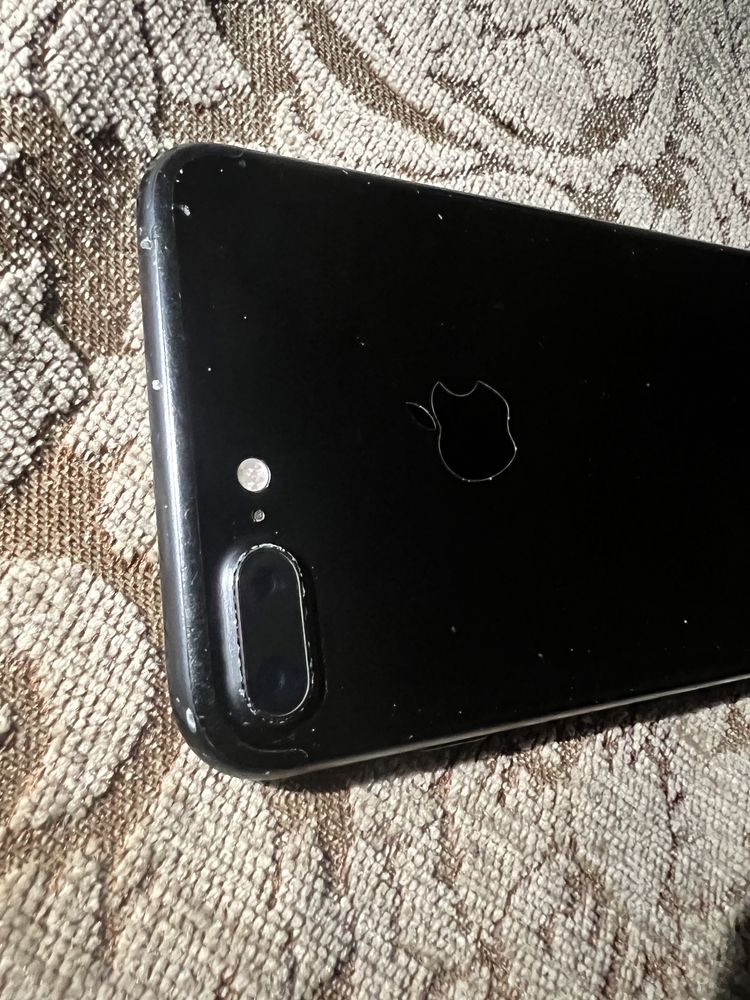 iPhone 7+ 32 black в хорошем состоянии 98% АКБ