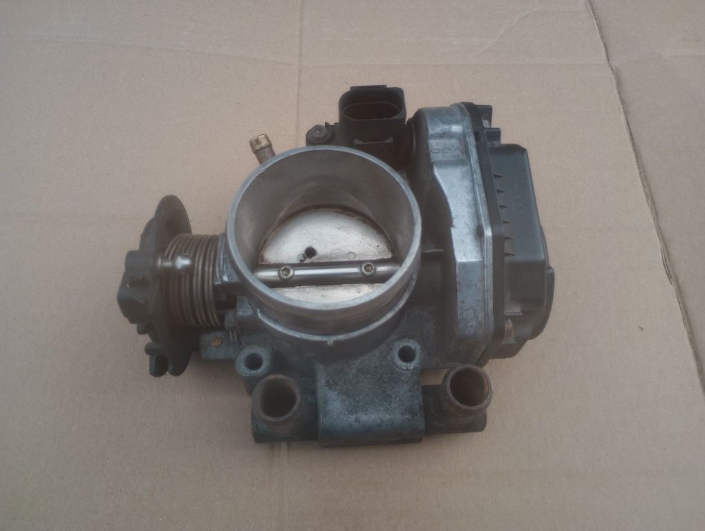 VW Passat B5 Audi a4 b5 a4b5 a6C5 A6 C5 1.8 przepustnica 058.133.063.L