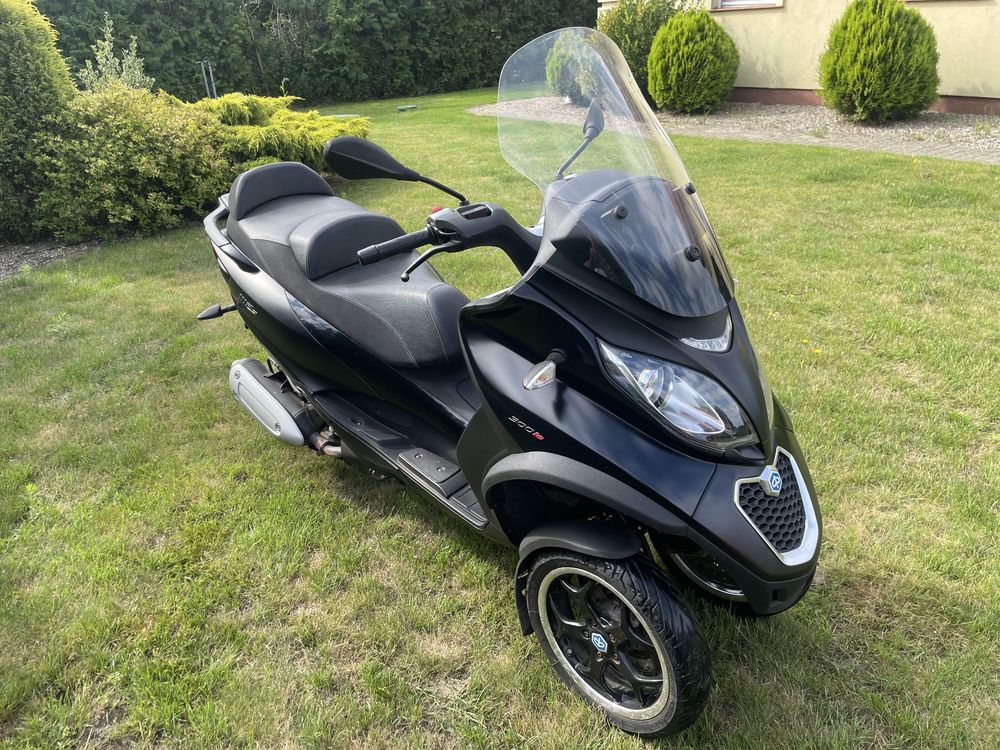 Maxi skuter Piaggio MP3 300 rok 2016