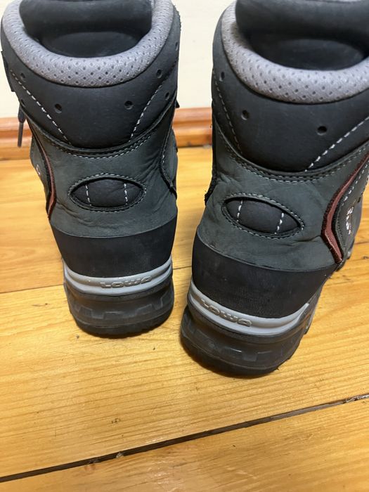 Черевики Lowa на gore- tex