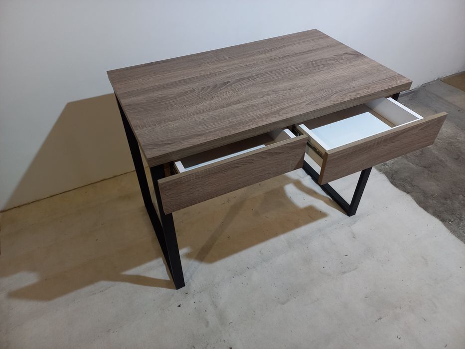 Стіл у стилі Лофт