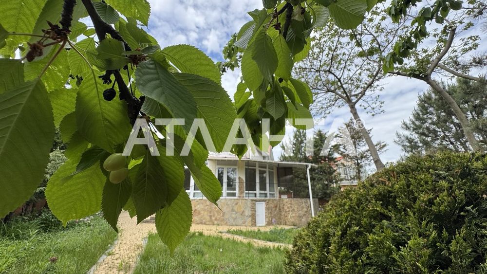 Дом у моря в охраняемом жилом массиве Совиньон