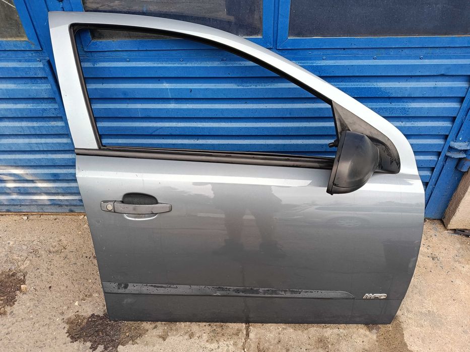 Drzwi Prawy Przód / Prawy Tył Opel Astra H Kombi / Z155 W Kolor
