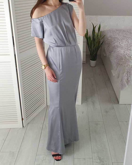 Asos 38 M srebrna sukienka maxi satynowa na jedno ramię
