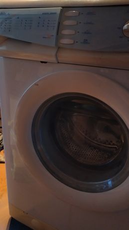 Продам стиральную машинку на запчастини не в рабочому станi