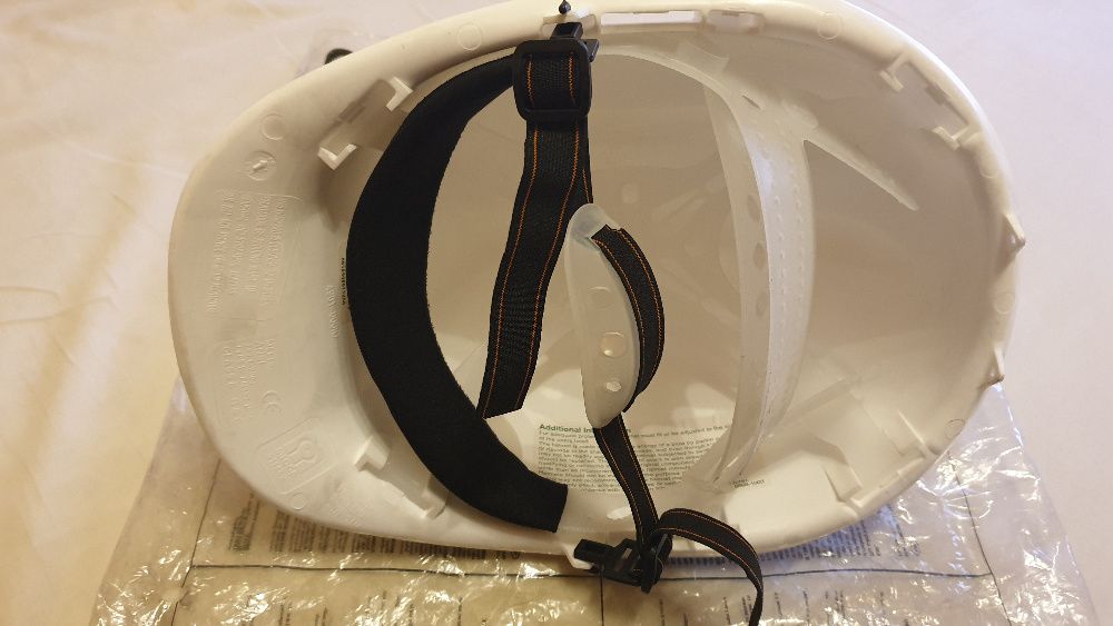 Capacete de segurança com francalete - NOVO