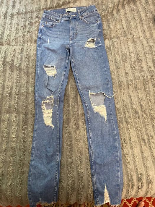 Продам джинси нові