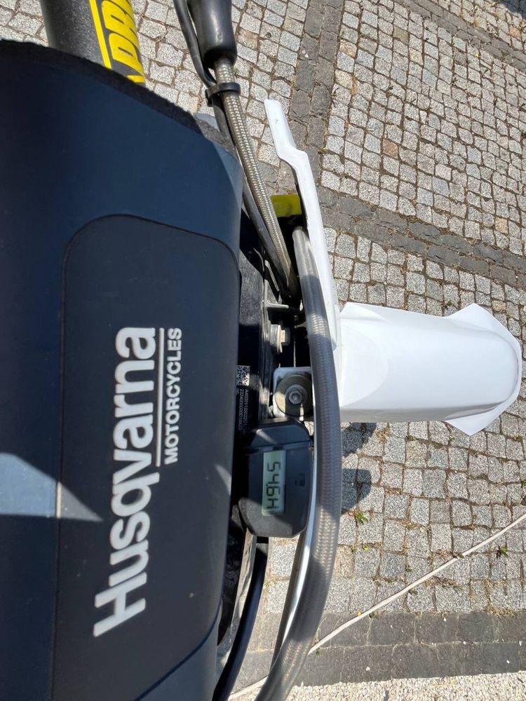 Продам Husqvarna 125 2024 год, с документами, с выездом за границу