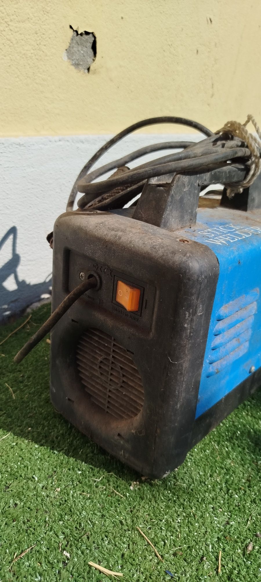Máquina de Soldar a Arco Cevik K100