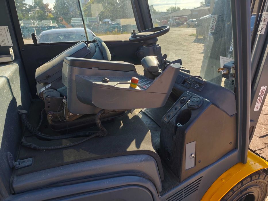 Jungheinrich TFG320s kabina