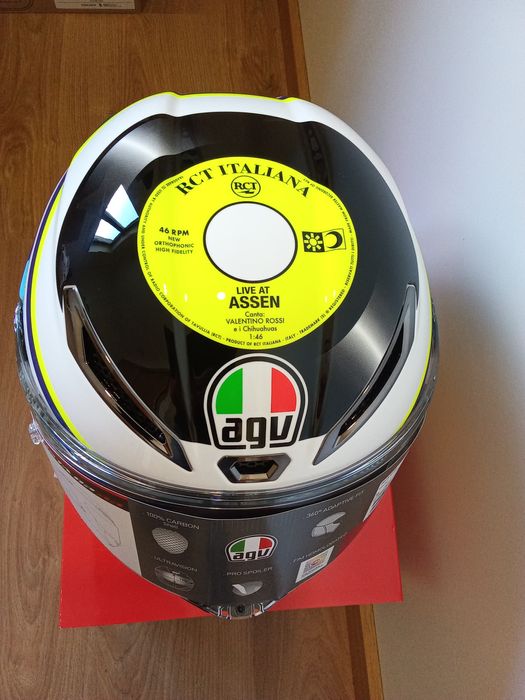 AGV PISTA GP RR edição limitada VR 46 carbono