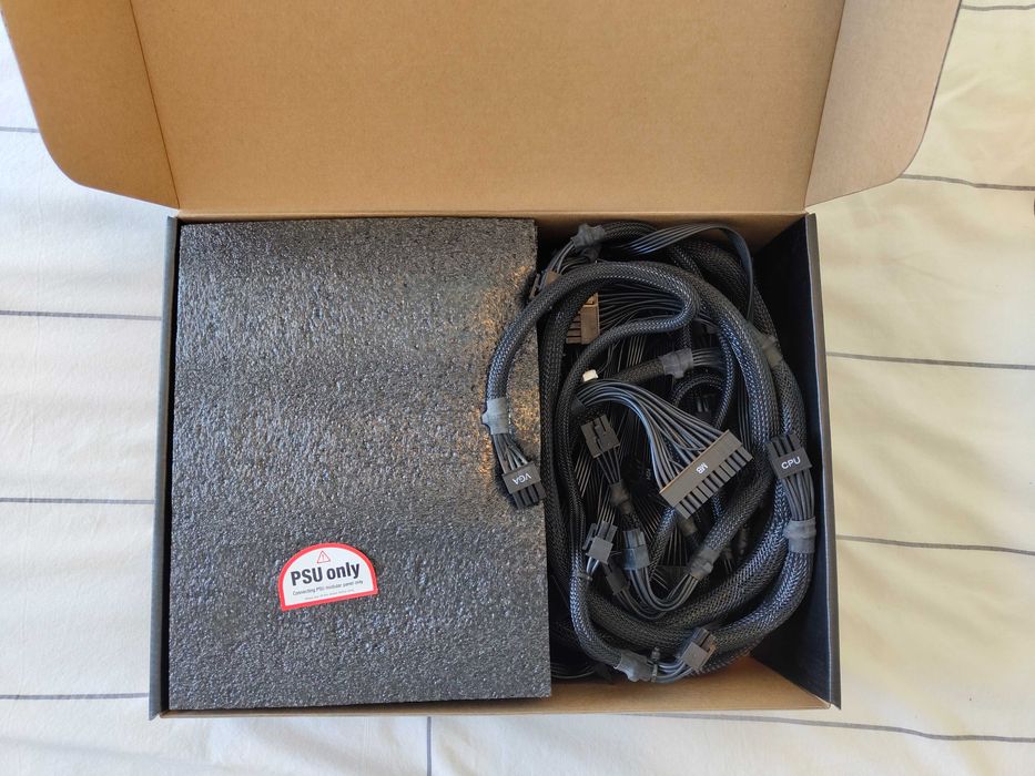 Fonte Alimentação - PSU - FSP 1200 W 80 Plus Platinum