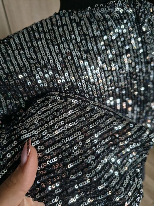 Czarne cekinowe body  na sylwestra andrzejki Glamour rozmiar 44