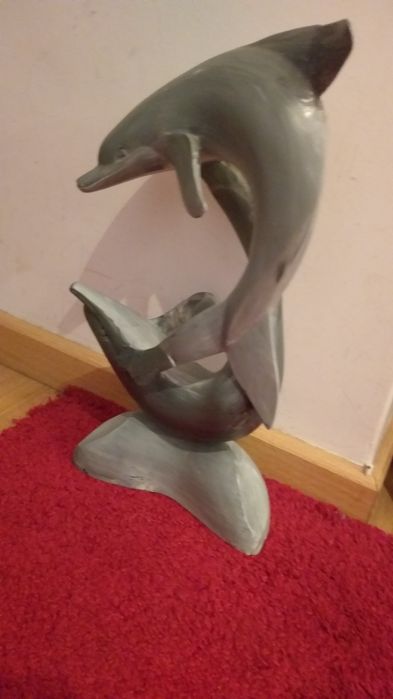 Escultura em madeira golfinhos