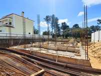Moradia T3 Nova em Oleiros, Azeitão com Acabamentos de Excelência.
