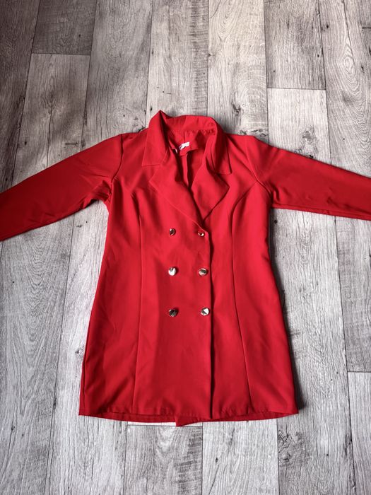 Сукня-піджак червоного кольору