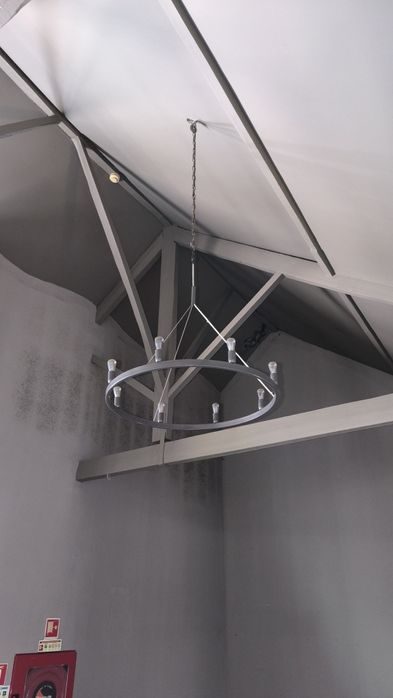 Candeeiro de Teto Moderno em Ferro - Design Industrial