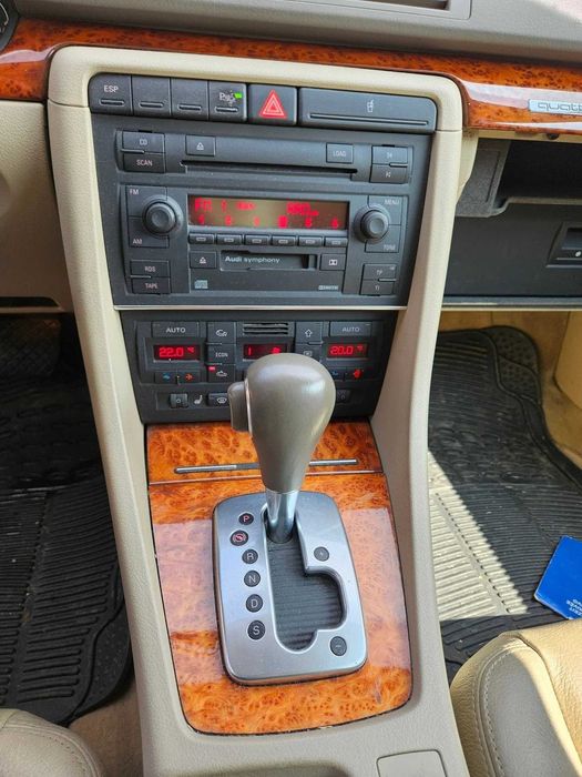 Audi A4 B6 S4 B7 tunel środkowy ramka 2 DIN stelaż