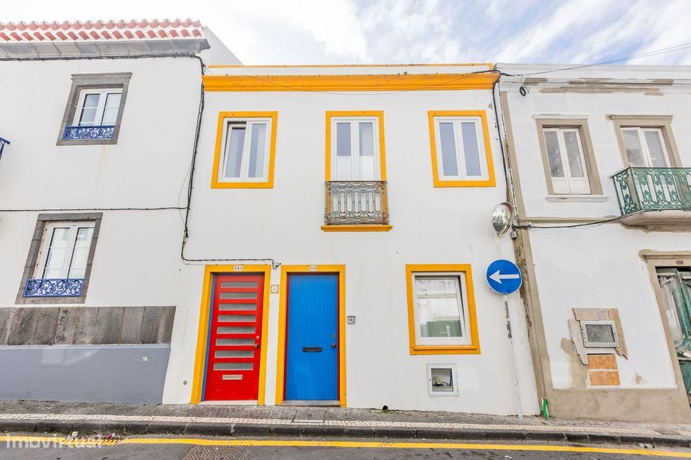 Moradia 4 quartos - Centro de Ponta Delgada