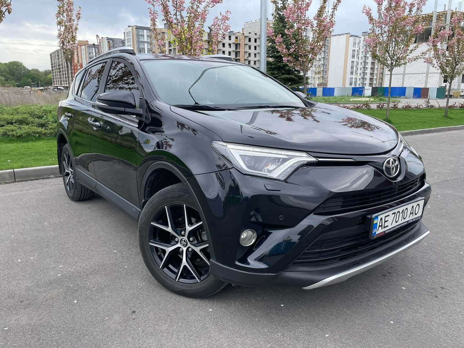 Продам Toyota RAV4 2016г., 2.2дизель/Акпп/Обмен/Рассрочка