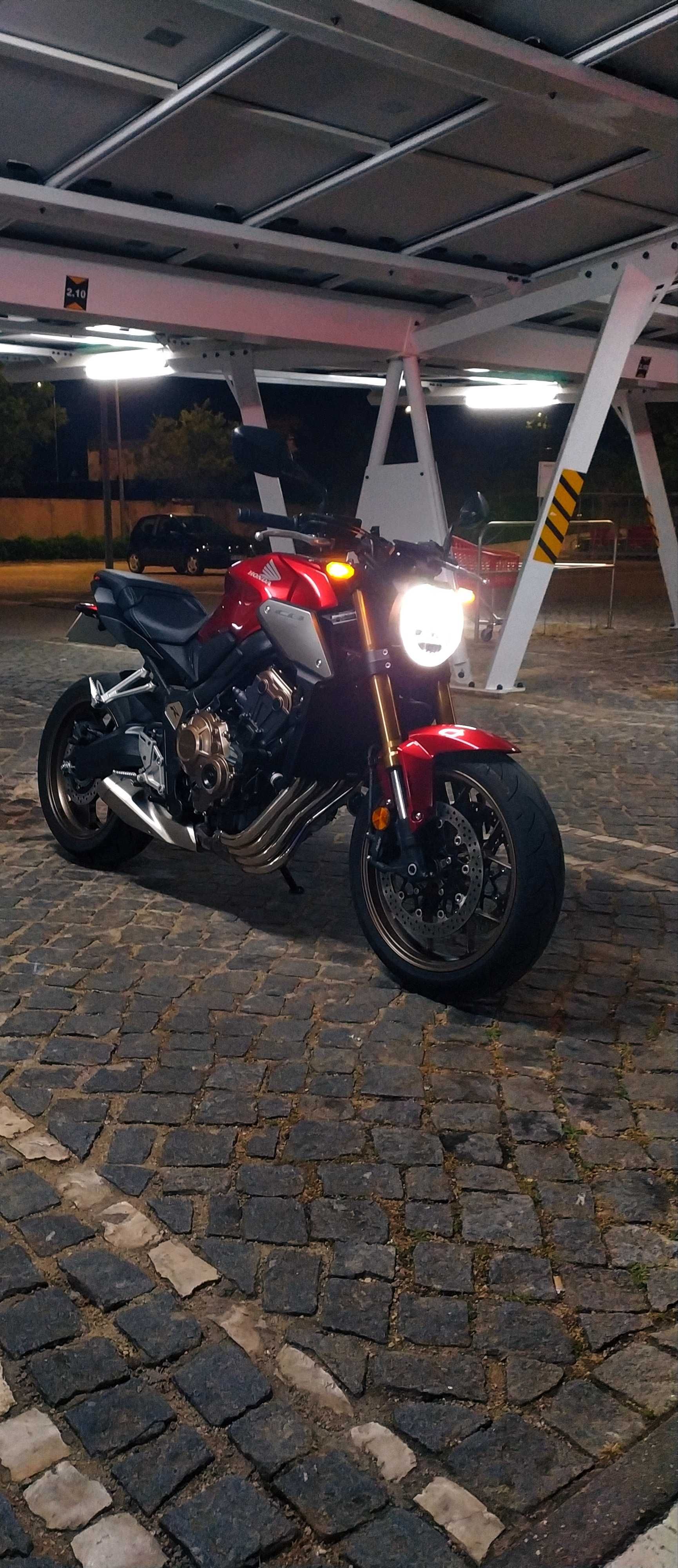 Honda CB650R (35KW livrete)