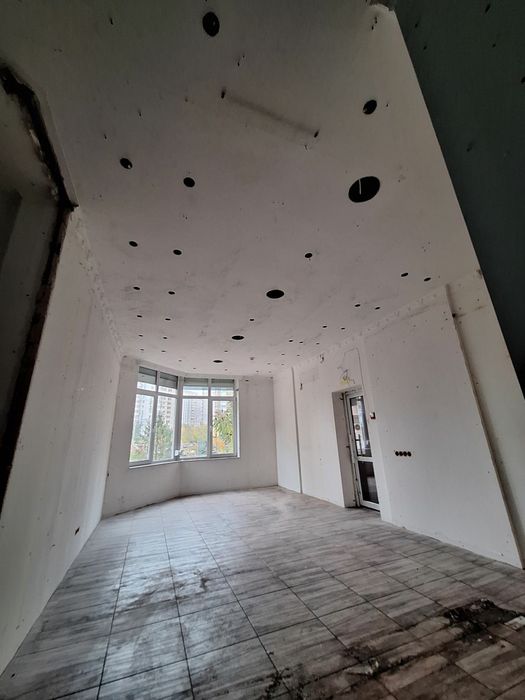 Оренда з грудня ~ приміщення 39 м² ~ Ахматова 32/18