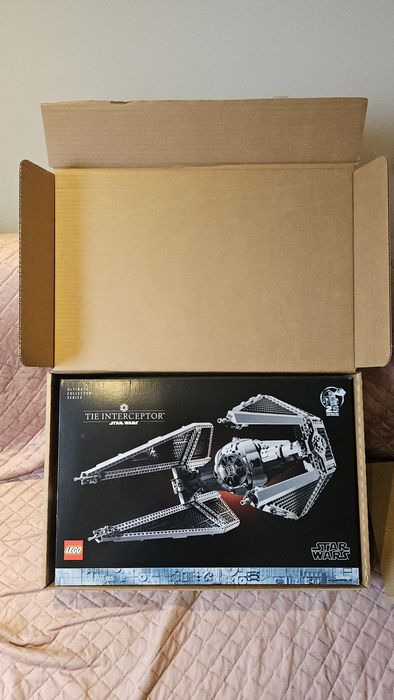 Lego Star Wars 75382 TIE Interceptor