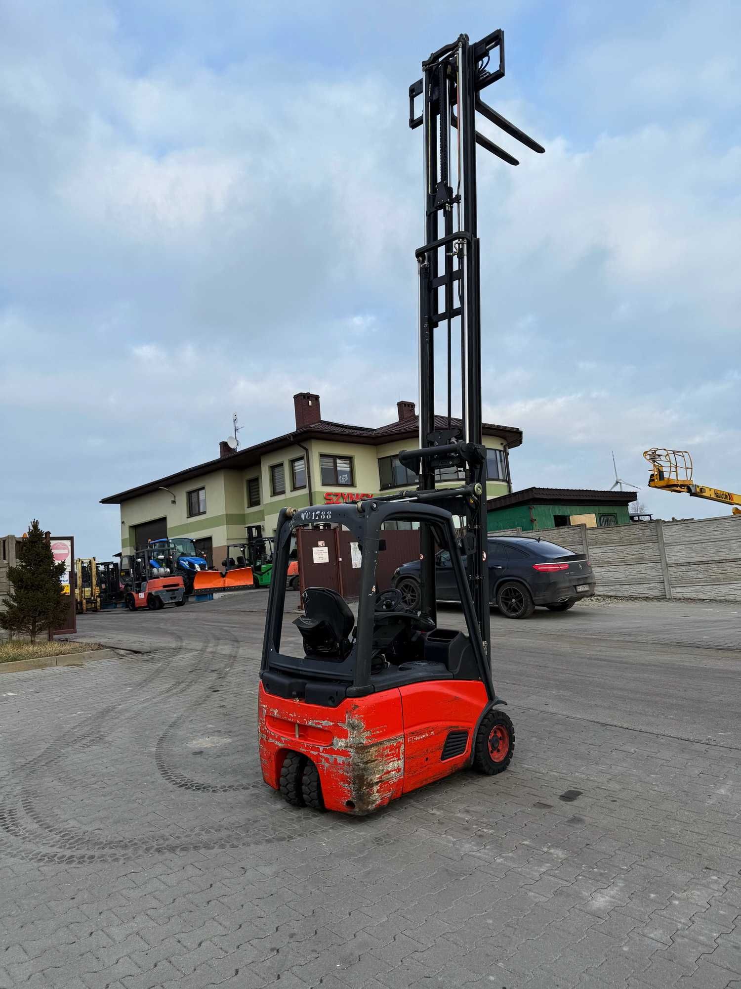 wózek widłowy elektryczny LINDE E15 Triplex 5.50m 1500kg przesuw 2009'