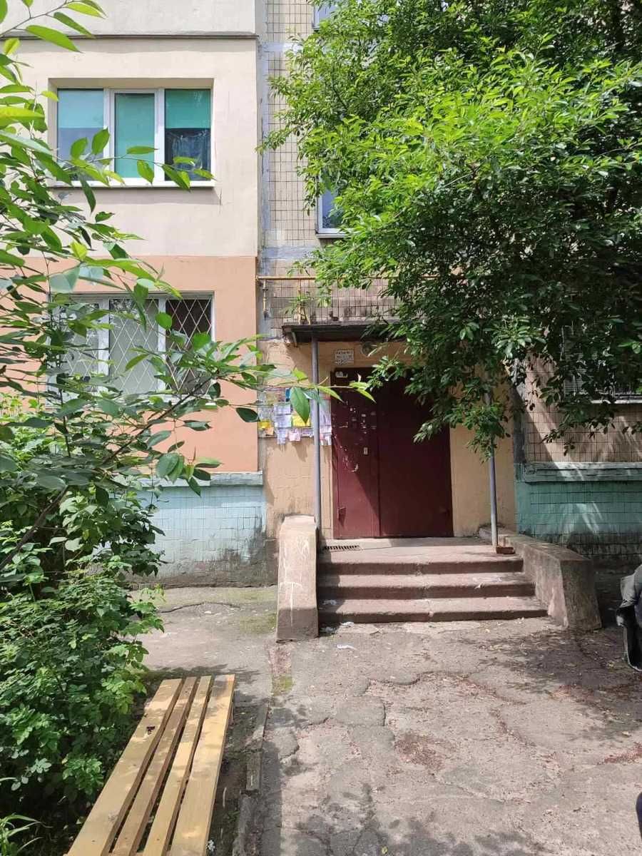 Продаж 1к квартири з ремонтом ТЦ Квадрат вул. Гната Юри, 1/11