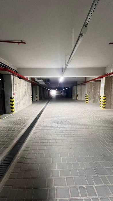 Продаж паркомісце ЖК Козацьке БК Вертикаль 5-7  Будинок