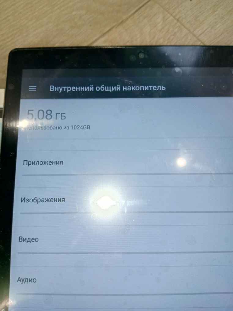 Продам планшет почти новый