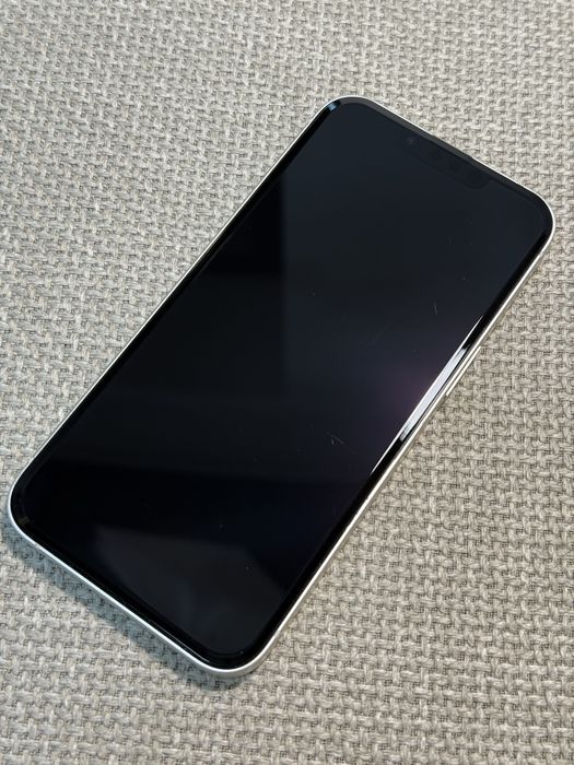Продам iPhone 13 starlight 128gb без блокувань