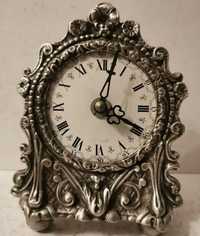 Старовинний годинник,  вінтажний камінний олов'яний годинник
годинник
