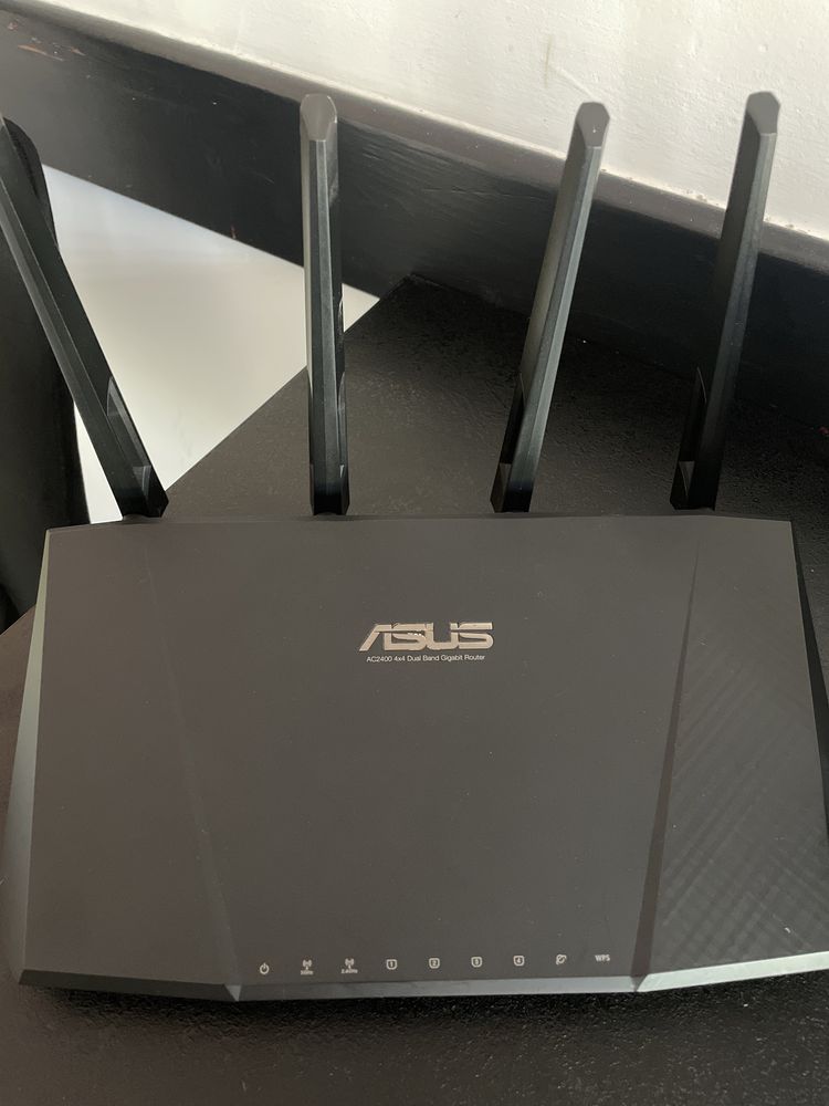 Router Asus RT-AC68R