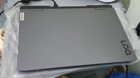 Portátil Lenovo LOQ 15IRH8 15.6" Intel Core i5-13420H 16GB 512GB SSD R